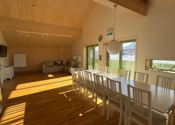 Russkiy Dom * ロングイェールビーン