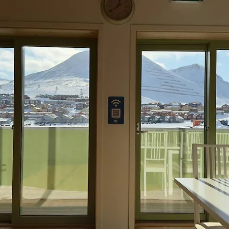 Hostel Russkiy Dom Longyearbyen